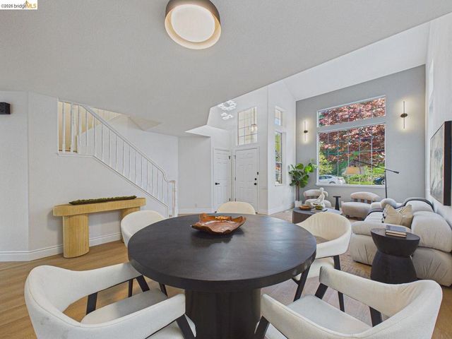 2392 Austin Ct, Castro Valley, CA 94546