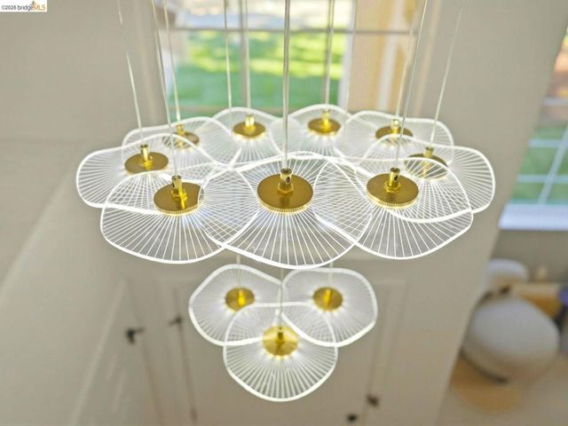 2392 Austin Ct, Castro Valley, CA 94546