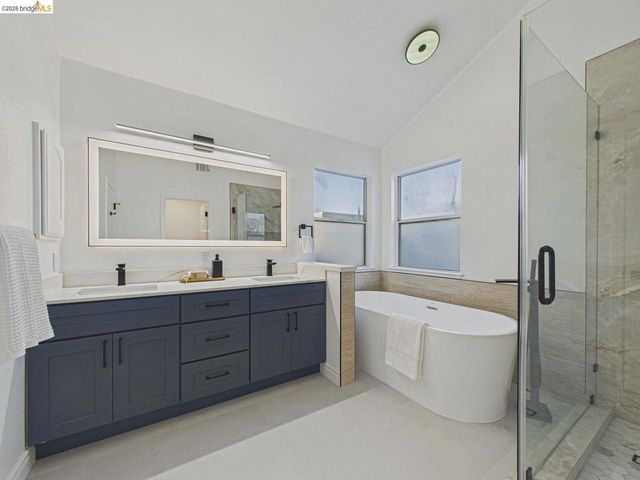 2392 Austin Ct, Castro Valley, CA 94546