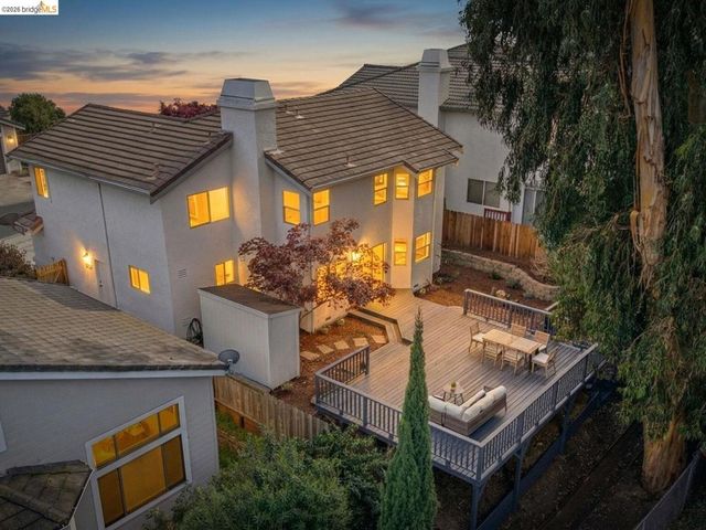 2392 Austin Ct, Castro Valley, CA 94546