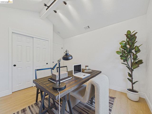 2392 Austin Ct, Castro Valley, CA 94546