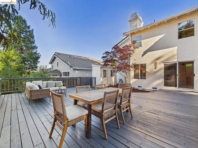 2392 Austin Ct, Castro Valley, CA 94546