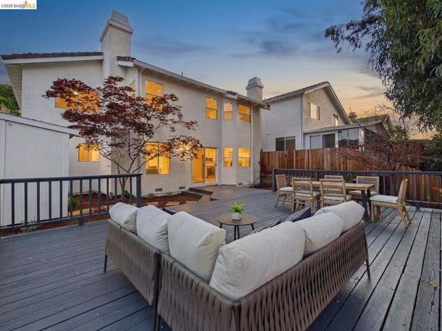 2392 Austin Ct, Castro Valley, CA 94546