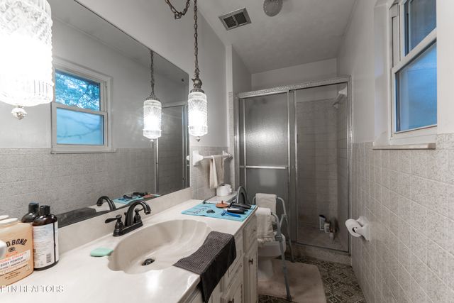 4009 Sevierville Pike, Knoxville, TN 37920