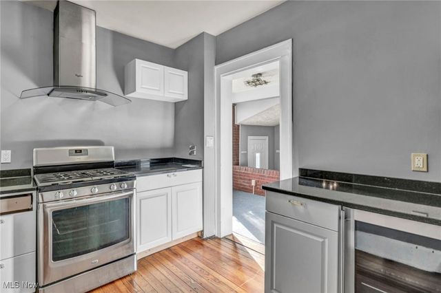 140 5th Street NE, North Canton, OH 44720