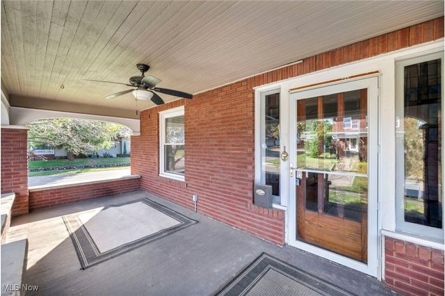 140 5th Street NE, North Canton, OH 44720