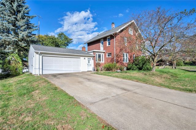 140 5th Street NE, North Canton, OH 44720