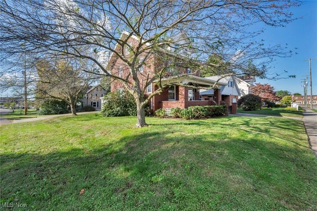 140 5th Street NE, North Canton, OH 44720