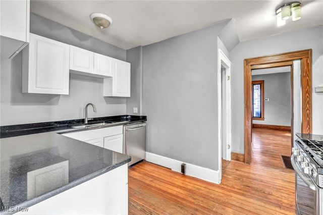 140 5th Street NE, North Canton, OH 44720