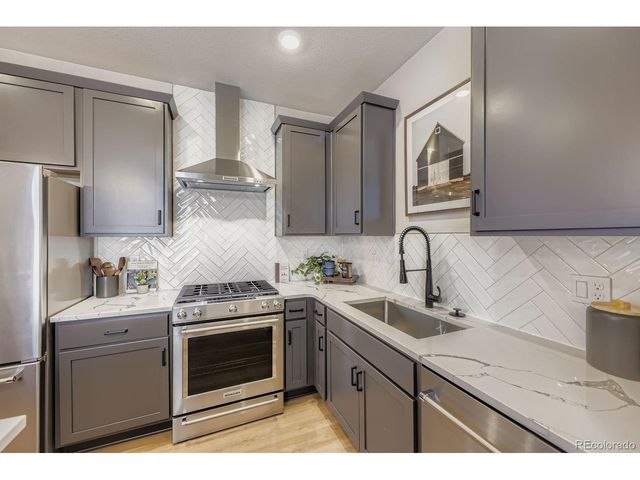 15284 W 68th Pl, Arvada, CO 80007
