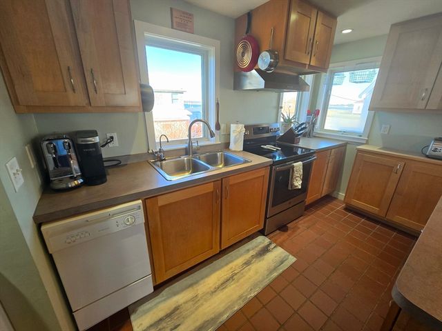 4 79th Street WINTER, Newburyport, MA 01950
