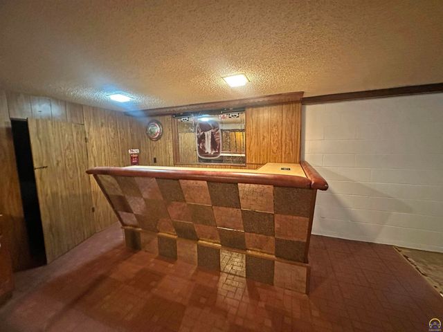 618 NE Grattan ST, Topeka, KS 66616