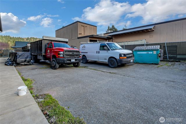 120 Corrin Avenue NW, Orting, WA 98360