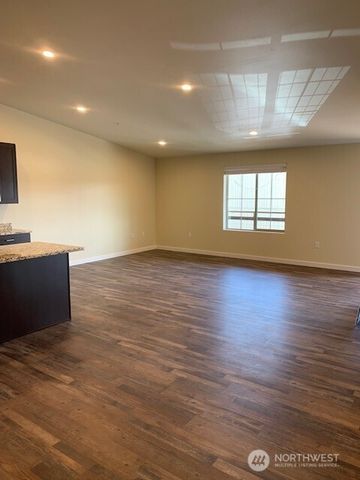 120 Corrin Avenue NW, Orting, WA 98360