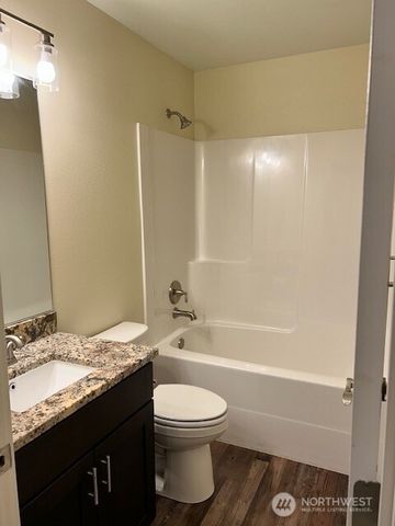 120 Corrin Avenue NW, Orting, WA 98360