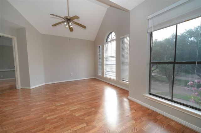 4610 Sunshine Drive, Sugar Land, TX 77479