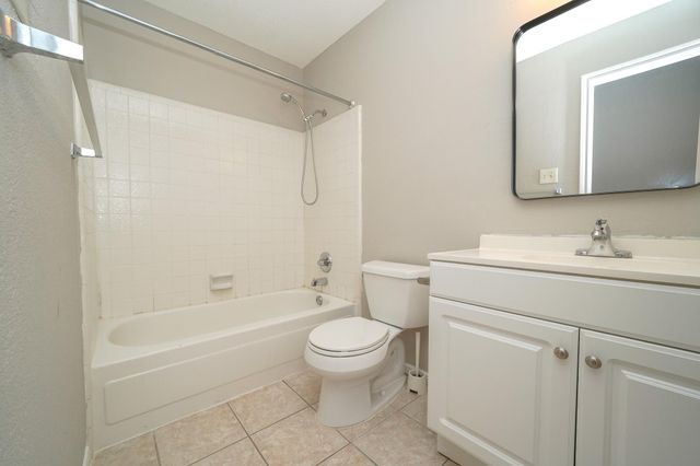 4610 Sunshine Drive, Sugar Land, TX 77479