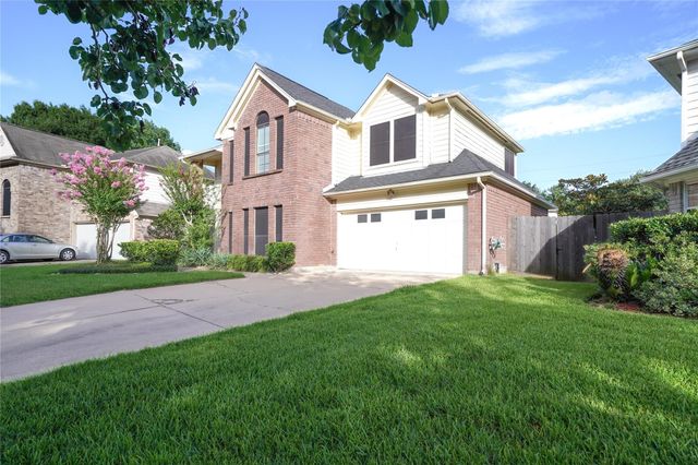 4610 Sunshine Drive, Sugar Land, TX 77479