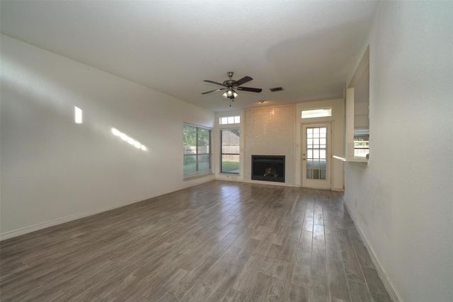 4610 Sunshine Drive, Sugar Land, TX 77479