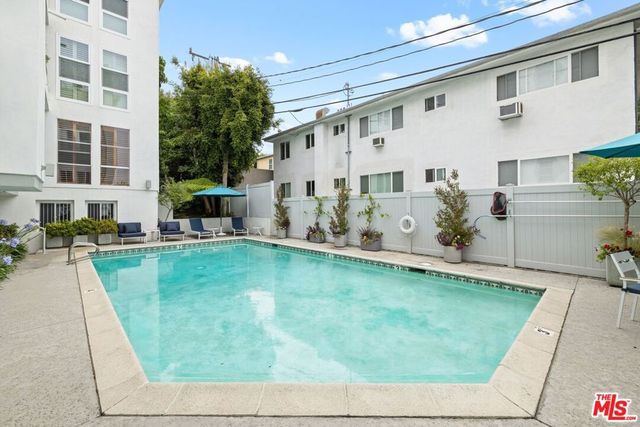 964 Hancock Avenue 103, West Hollywood, CA 90069