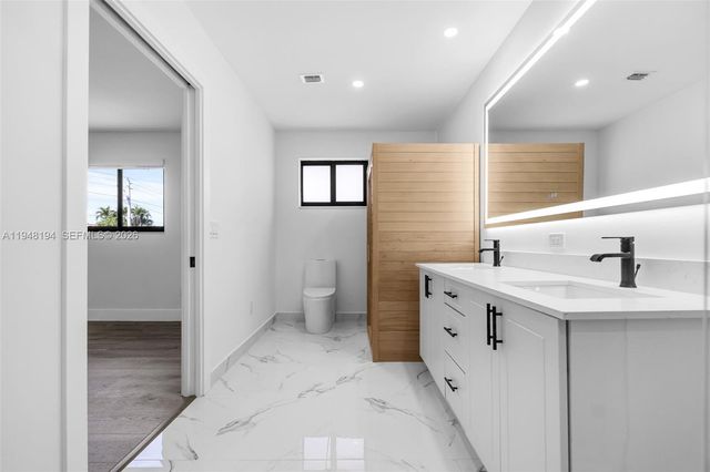 2203 SW 139th Ave, Miami, FL 33175