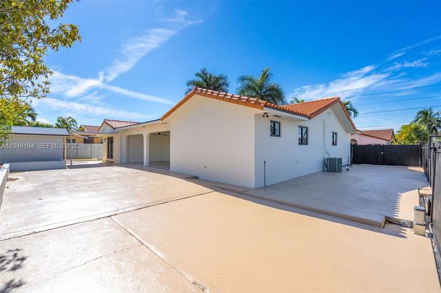 2203 SW 139th Ave, Miami, FL 33175