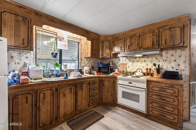 6607 W Camino De La Campana Avenue, Glendale, AZ 85308