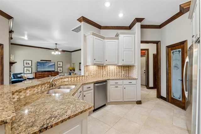 1217 River Chase Drive, Edmond, OK 73025