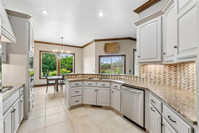 1217 River Chase Drive, Edmond, OK 73025