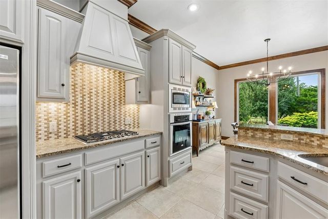 1217 River Chase Drive, Edmond, OK 73025