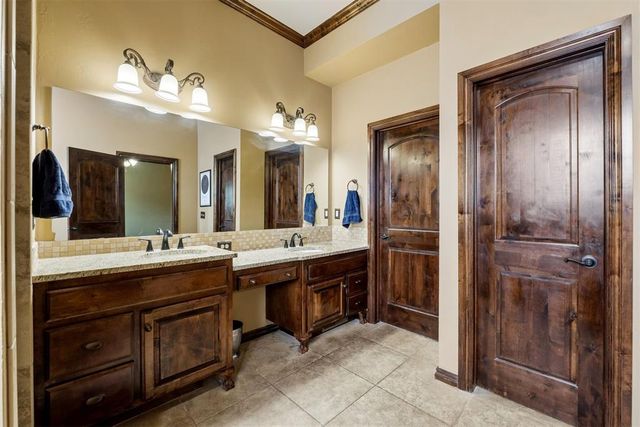 1217 River Chase Drive, Edmond, OK 73025