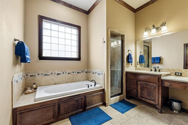 1217 River Chase Drive, Edmond, OK 73025