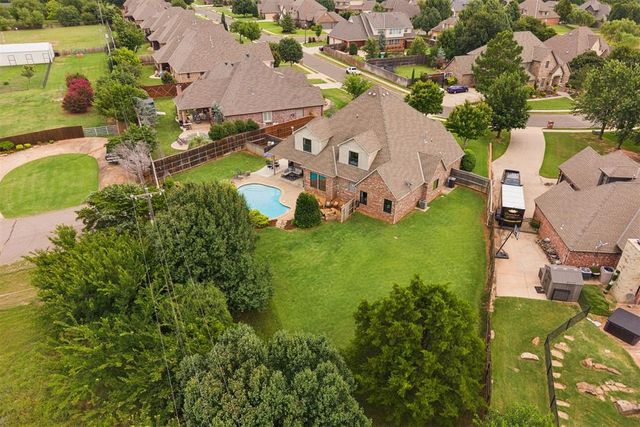 1217 River Chase Drive, Edmond, OK 73025
