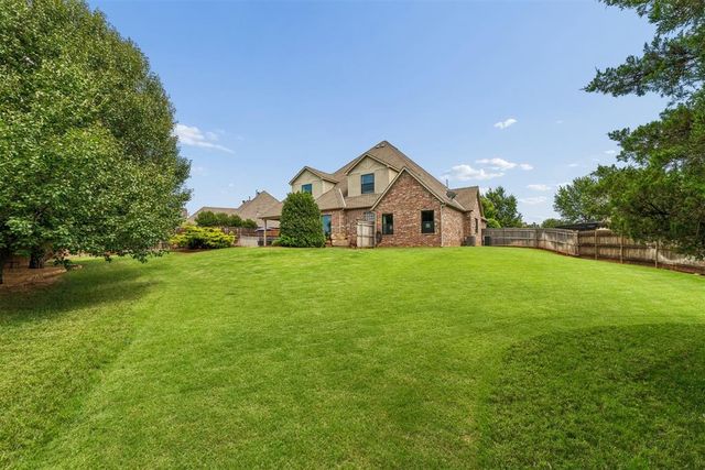 1217 River Chase Drive, Edmond, OK 73025