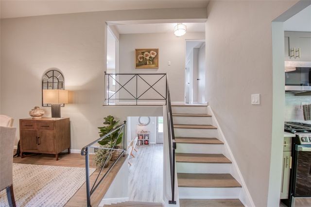 2661 Old Washington Rd, Upper St Clair, PA 15241
