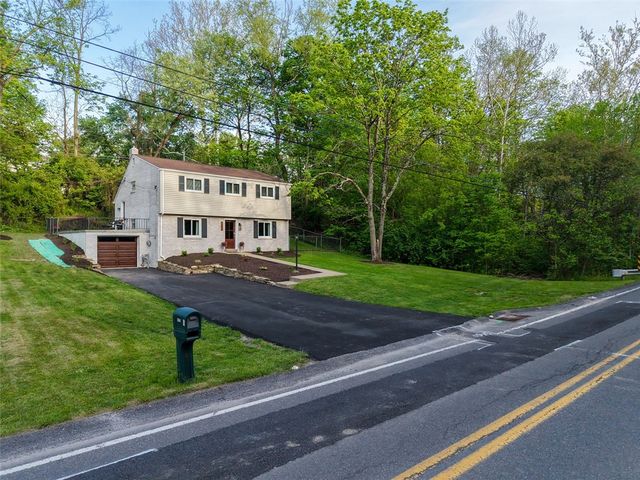 2661 Old Washington Rd, Upper St Clair, PA 15241