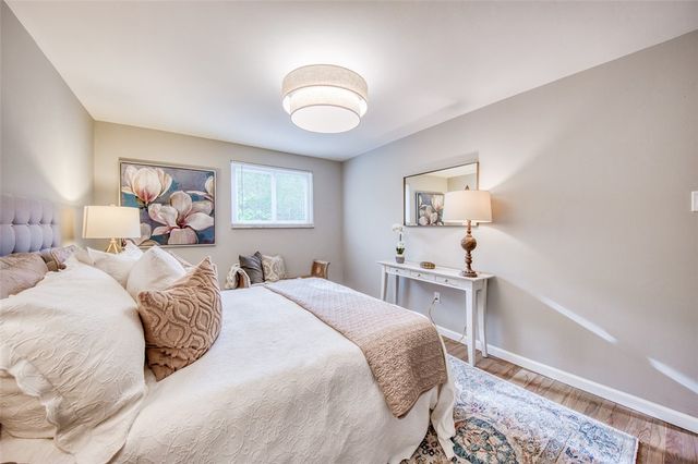 2661 Old Washington Rd, Upper St Clair, PA 15241