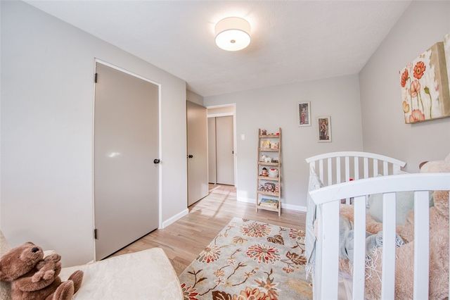 2661 Old Washington Rd, Upper St Clair, PA 15241
