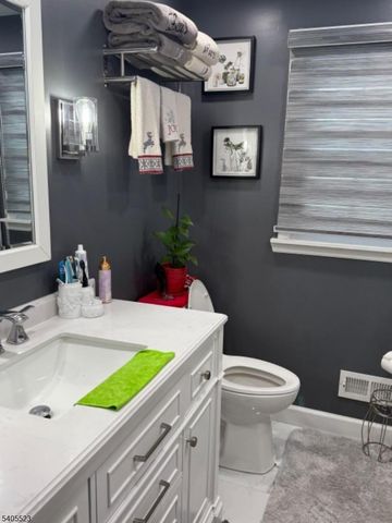 54 Hillairy Ave, Morristown Town, NJ 07960