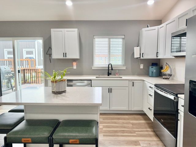 425 Galileo Drive, Riverside, IA 52327