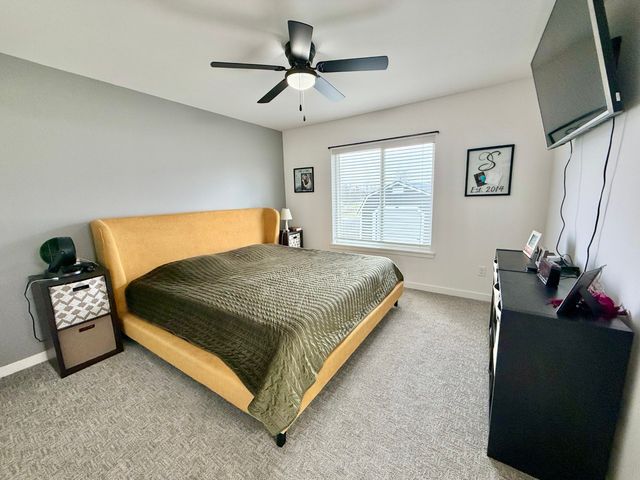 425 Galileo Drive, Riverside, IA 52327