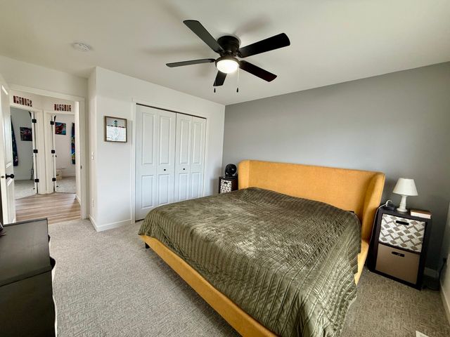 425 Galileo Drive, Riverside, IA 52327