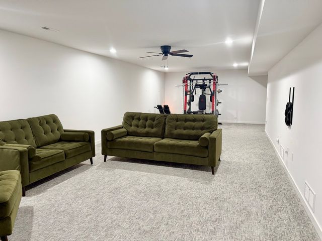 425 Galileo Drive, Riverside, IA 52327