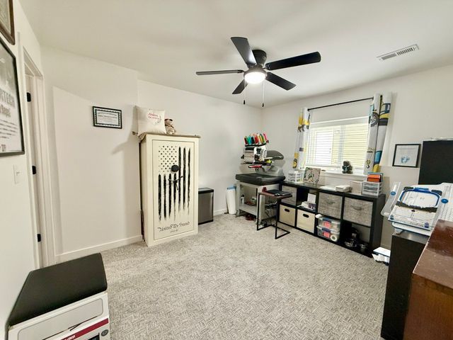 425 Galileo Drive, Riverside, IA 52327