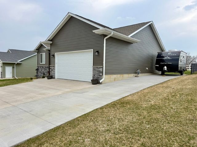 425 Galileo Drive, Riverside, IA 52327