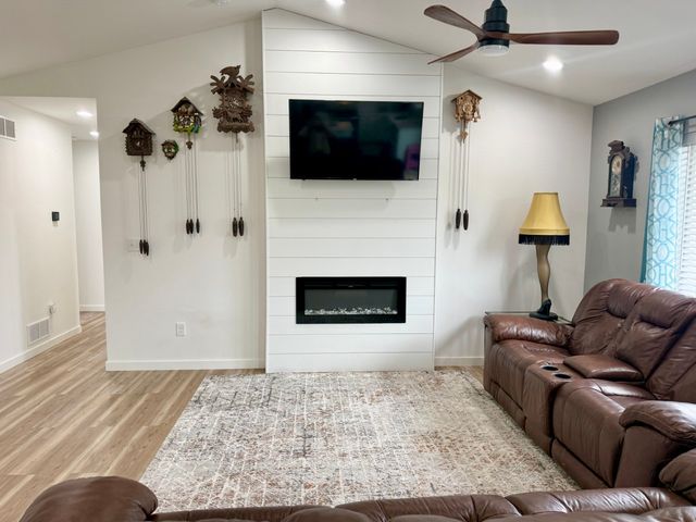 425 Galileo Drive, Riverside, IA 52327