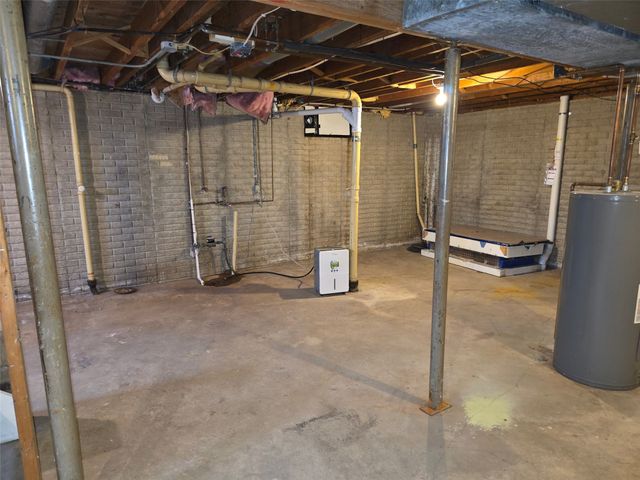 4488 Independence Drive, Pleasant Hill, IA 50327