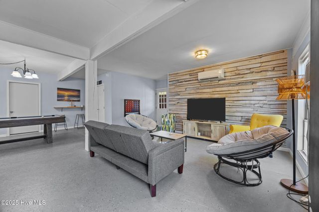 210 Bayview Drive, N Topsail Beach, NC 28460