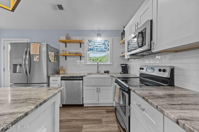 210 Bayview Drive, N Topsail Beach, NC 28460