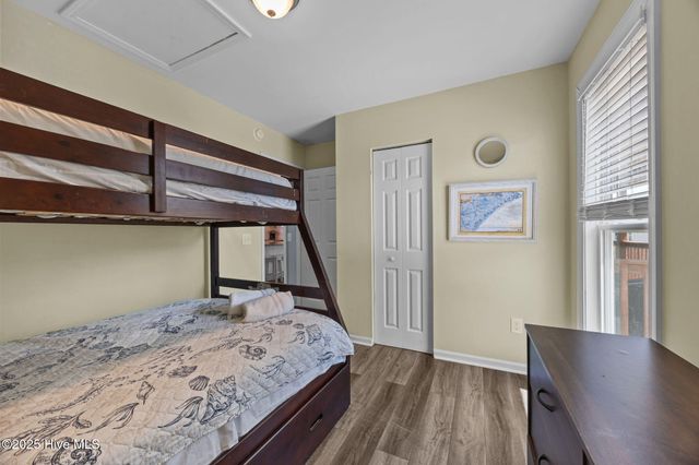 210 Bayview Drive, N Topsail Beach, NC 28460